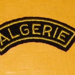Banane Tissu Titre de Bras ALGERIE  , LONGUEUR 7 CM , BON ETAT VOIR PHOTO . POUR TOUT RENSEIGNEMENT