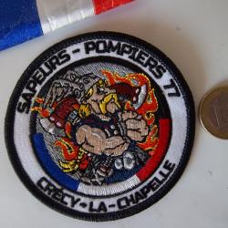écusson sapeurs pompiers Crécy-la-Chapelle Seine-et-Marne