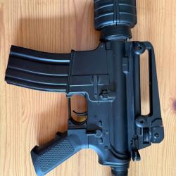 Vend m4 airsoft Réplique neuve jamais utilisé