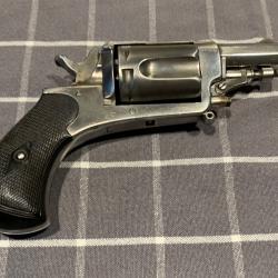 Revolver 8.92