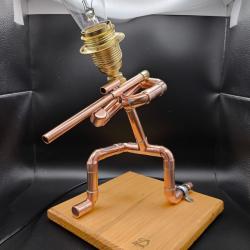 Lampe en cuivre faite main Tireur à genoux