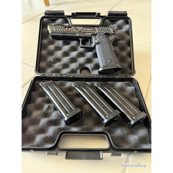 R614-1 JW4 Pit Viper TTI Noir Army Armament Gaz , 3 chargeurs 30 billes et mallette Umarex