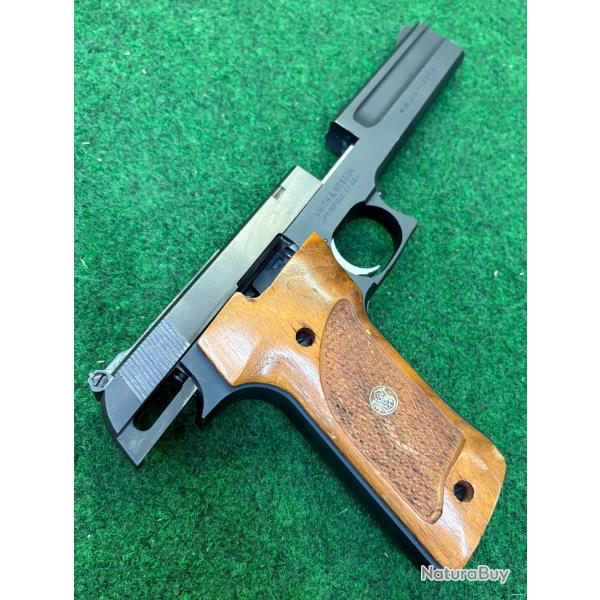JOLIE SMITH & WESSON MODEL 422 22LR