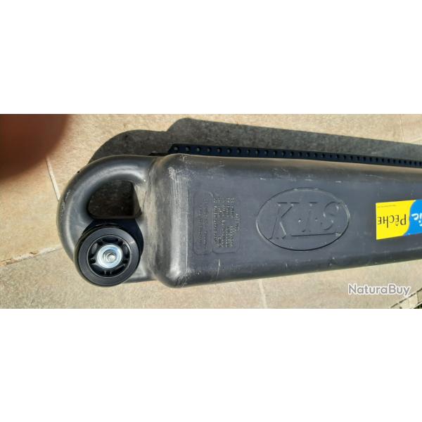 Tube de voyage telescopique , rigide de section 14cm par 14cm pour cannes  pche de marque KYS