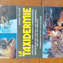 LIVRE SUR LA TAXIDERMIE