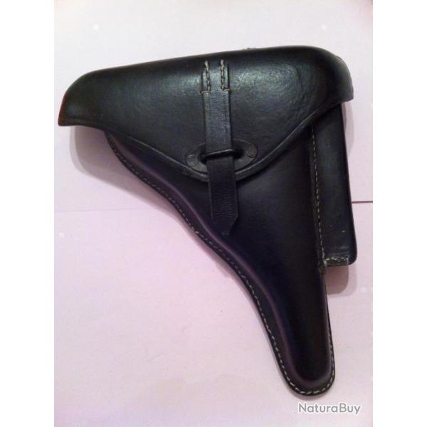 tui P38  noire en reproduction  A25