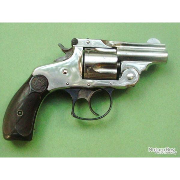 Revolver Smith & Wesson cat D cal 38 S&W, canon 2 pouces, nickel en superbe tat.