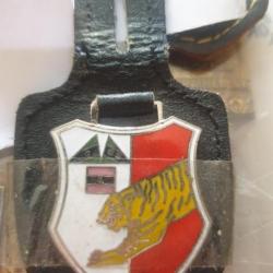 Insigne métallique  A25.6