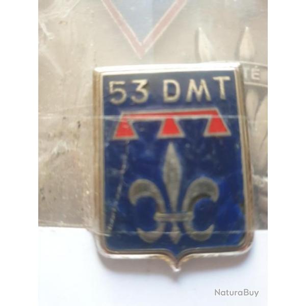 Insigne mtallique    A25.9