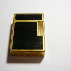 1 briquet de collection DUPONT  laque de chine noire