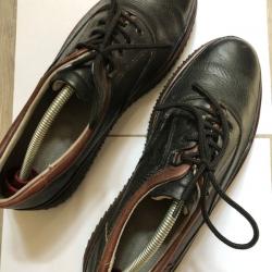 Chaussures Homme noire et marron T45
