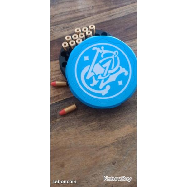 Bote  munitions 9mm Smith & Wesson, trs robuste, couvercle  vis.