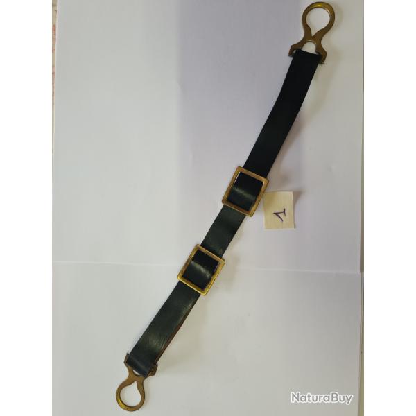 jugulaire laiton  de casque  pointe Allemand cuir trs fin WW1 en reproduction  A25.1