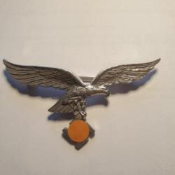 Aigle de poitrine métallique Allemand WW2 en reproduction   A25.11