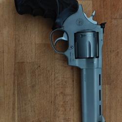 Taurus Raging Bull 444