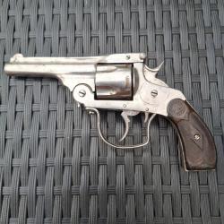 Revolver marca registrada cal 380.