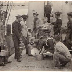 CPA - MARINE MILITAIRE - Scènes de la Vie de Bord Équipage Distribution de la Soupe  N°1735