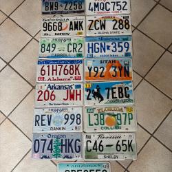 Lot de 15 plaques d'immatriculation américaine véritables