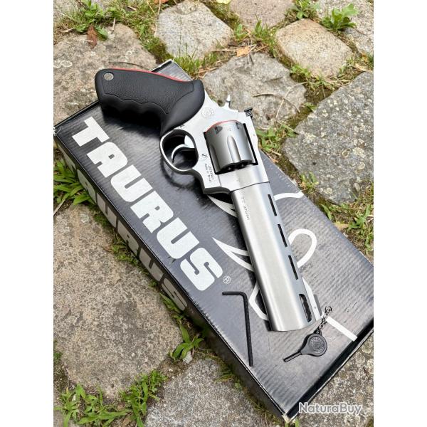 Revolver TAURUS 444 Raging Bull 6"1/2 Matte Compense Vr Cal 44 Magnum inox