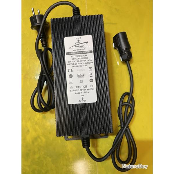 Bat4boat Chargeur 10A tanche pour batterie 24V LiFePo4