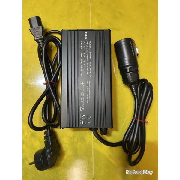 Bat4boat Chargeur 10A tanche pour batterie 36V LiFePo4