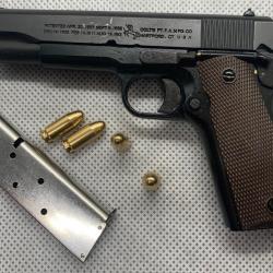 Pistolet COLT 1911 Noir avec 1 chargeur, 6 munitions - Version Boite (Miniature - échelle 1:2.05)
