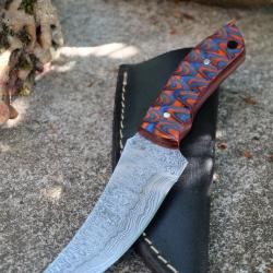 Skinner Couteau de Chasse Damas Lame 256 Couches Manche Bois Blue/Red 3D Fabr Artisanale Etui Cuir