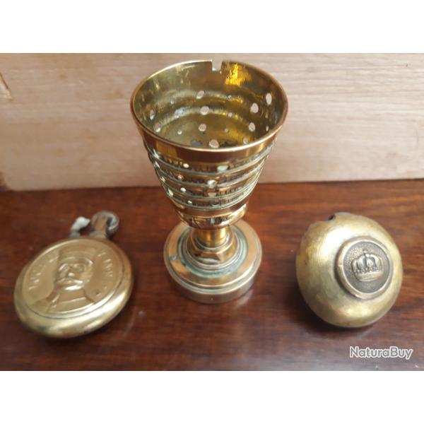 lots objets de poilus briquet foche le vainqueur & couronne prusienne artisanat de tranchees WW I