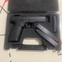 CZ p10 F