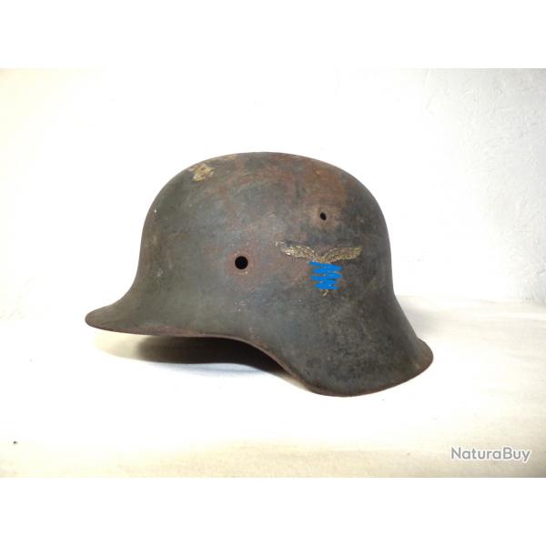 COQUE DE CASQUE ALLEMAND -WW2- DANS SA PATINE - PEINTURE D'ORIGINE LUFTWAFFE  INSIGNE  # 90%