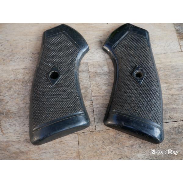 Paire de Plaquettes de Revolver WEBLEY MK6