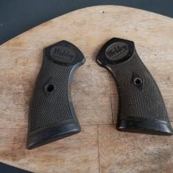 Paire de Plaquettes de Revolver WEBLEY MK4 en 38 S&W
