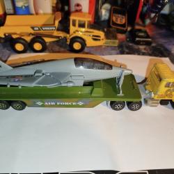 Semi Remorque Majorette avec avion au 1/60