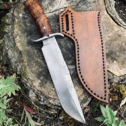 couteau bowie d'artisan / manche en noyer américain