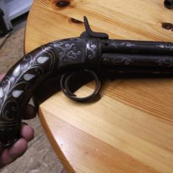 PISTOLET POIVRIERE 6 CANONS TOURNANS 7MM
