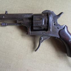 PETIT PISTOLET A BROCHES