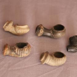 Cinq fourneaux de pipe ( Al-?h?b?k? ou ??ubuk? en turc) - Egypte, période Ottomane (17ème -18ème)