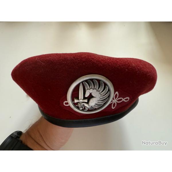 bret rouge taille 55