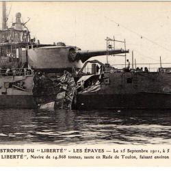 CPA - Marine Militaire - Catastrophe du Cuirasse La "Liberté "- LES ÉPAVES N°3109