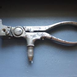 Pince Ideal / outil de rechargement avec moule à balles intégré en calibre 32-40