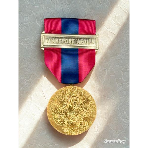 (18.004) Mdaille de la Dfense Nationale - Echelon Bronze - Agrafe Transport Arien