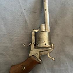 Revolver ancien