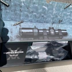 Lunette 1-8x24 Vortex Strike Eagle AVEC COLLIER MONOBLOC OFFERT!