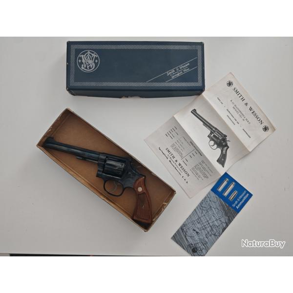 Smith & Wesson modle 48 K22 calibre 22 Magnum  + boite et doc d'poque