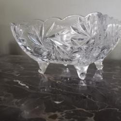 grand bol carré sur  pied vintage, en cristal de bohème des années 1960.