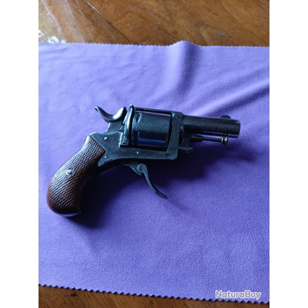 revolver 320 cat.D