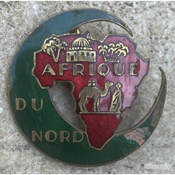 Insigne de Foyer "Afrique du Nord"-Fab.Aravit et Perez(eclat d'email)