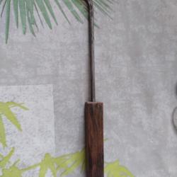 Outil courbé de collection