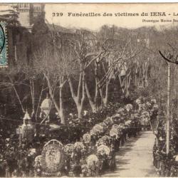 CPA - Marine Militaire - Funérailles des victimes du IENA - Les Couronnes  -N°3017