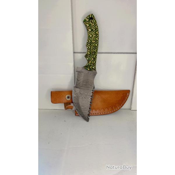Couteau De Poche Tracker fait  main Lame acier Damas Manche en Bois de couleur